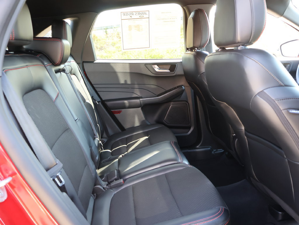 Used 2026 Ford Escape ST-Line AWD/4WD image 11