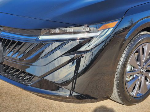 New 2026 Nissan Sentra SL w/ Floor Mat Package image 9