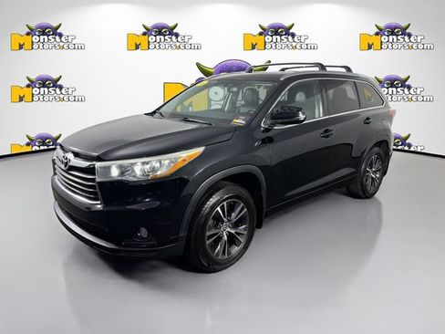 Used 2016 Toyota Highlander XLE AWD/4WD image 1