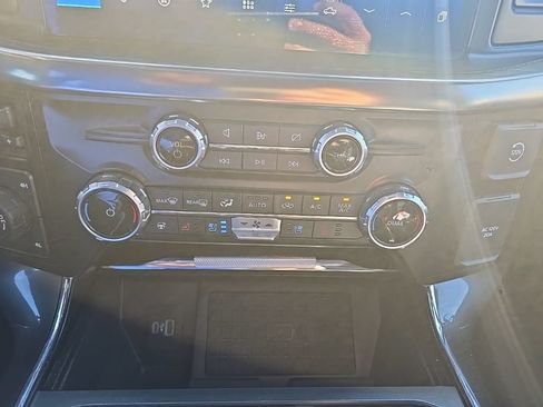 Used 2023 Ford F150 Lariat w/ Equipment Group 502A High AWD/4WD image 23