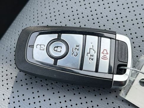 New 2025 Ford F150 Lightning Lariat image 40