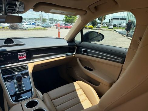 Used 2023 Porsche Panamera 4 Platinum Edition AWD/4WD image 28