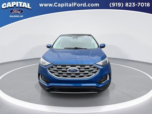 Certified 2022 Ford Edge SEL w/ Convenience Package image 3