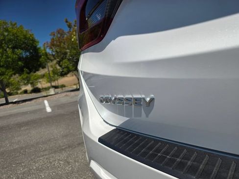 New 2026 Honda Odyssey EX-L image 11