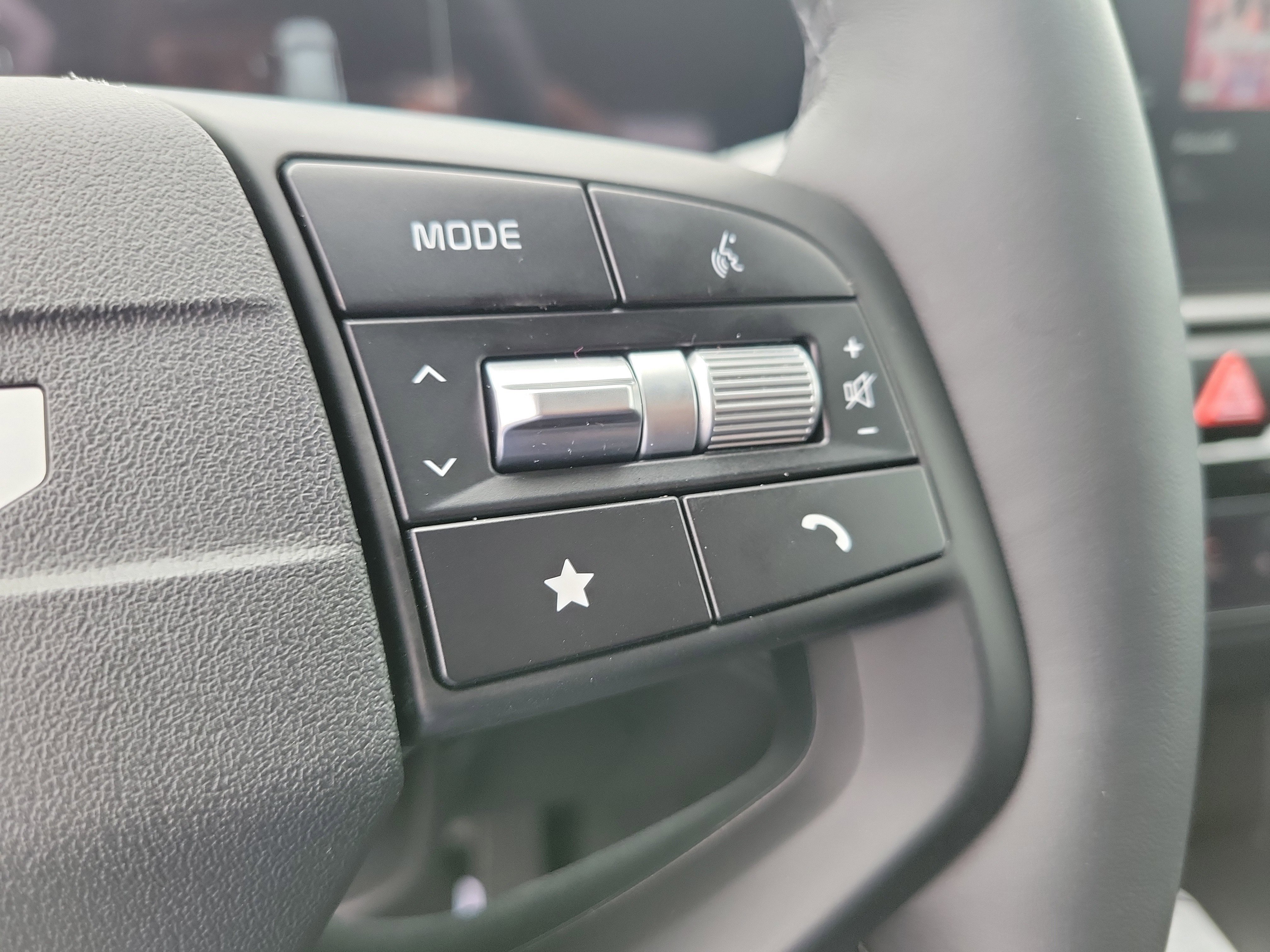 New 2026 Kia Sportage SX FWD image 26