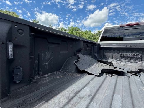 Used 2024 Chevrolet Silverado 3500 High Country w/ High Country Premium Package AWD/4WD image 9