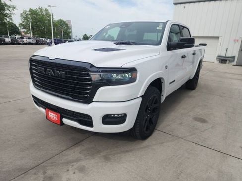 New 2026 RAM 1500 Laramie AWD/4WD image 4