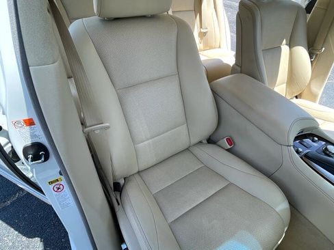 Used 2015 Lexus LS 460 Luxury image 20