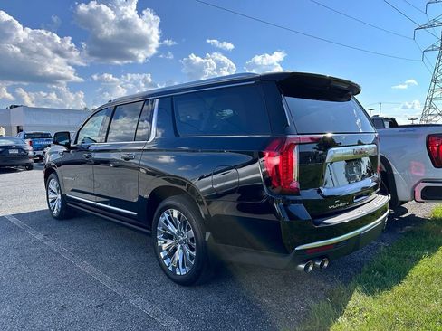 Used 2021 GMC Yukon XL Denali w/ Denali Ultimate Package AWD/4WD image 3