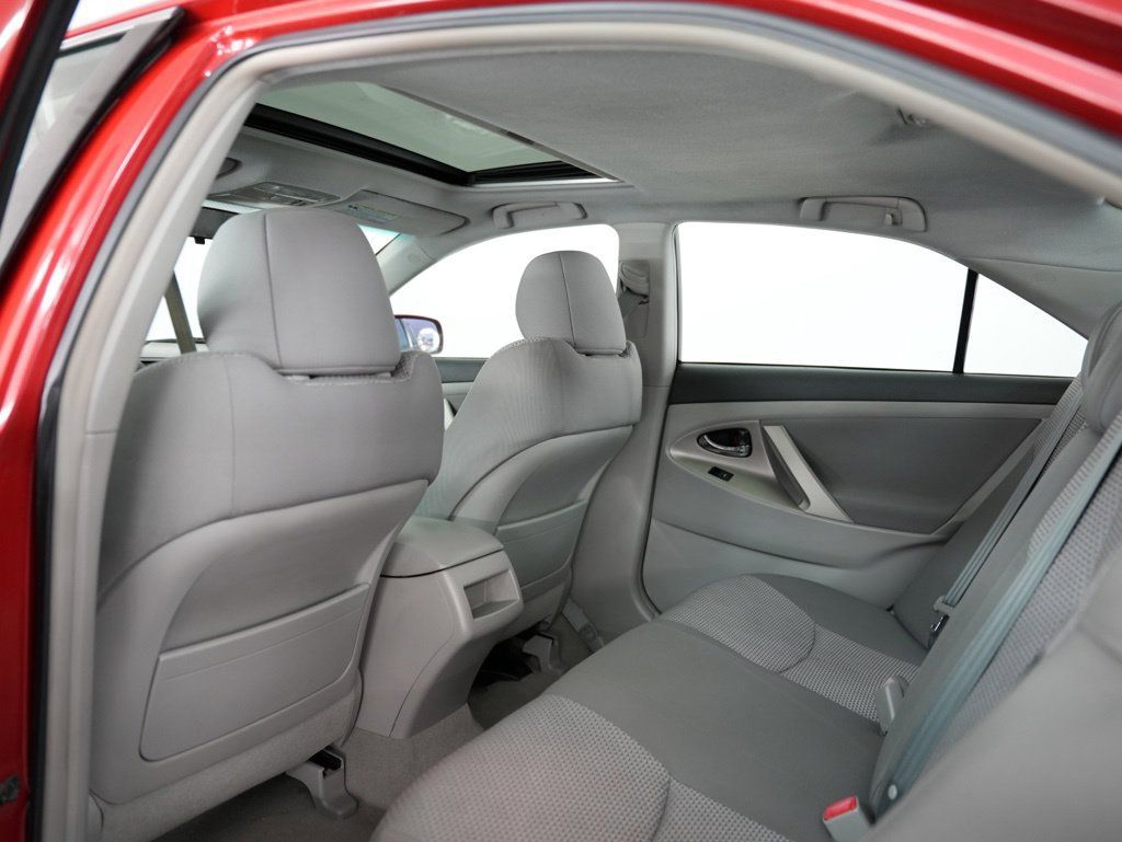 Used 2011 Toyota Camry SE w/ SE Extra-Value Pkg #1 FWD image 35