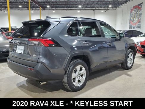 Used 2020 Toyota RAV4 XLE AWD/4WD image 9