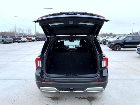 Used 2025 Ford Explorer Platinum w/ LUX Leather Package image 24