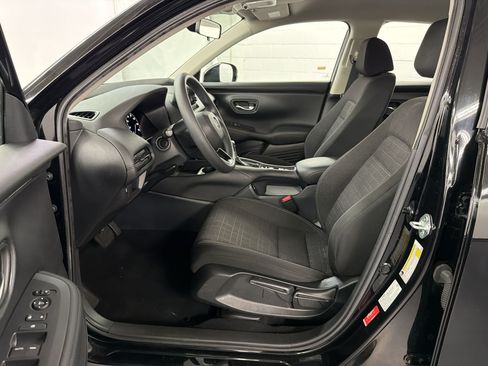 Used 2024 Honda HR-V LX image 5