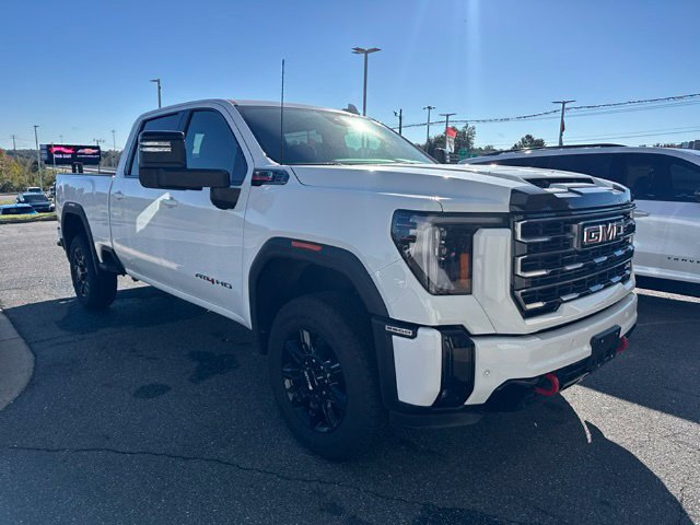 Used 2026 GMC Sierra 2500 AT4 AWD/4WD image 3