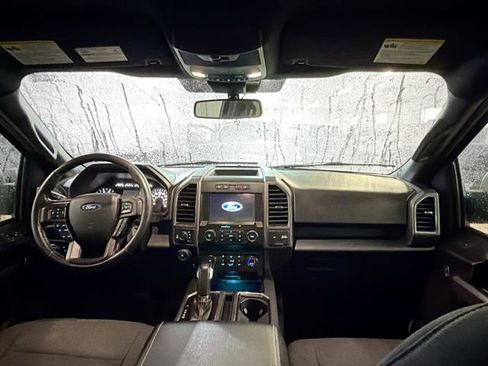 Used 2019 Ford F150 XLT w/ Equipment Group 302A Luxury AWD/4WD image 10