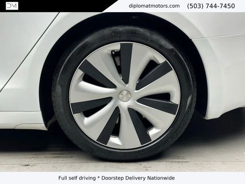 Used 2020 Tesla Model S Long Range Plus image 36