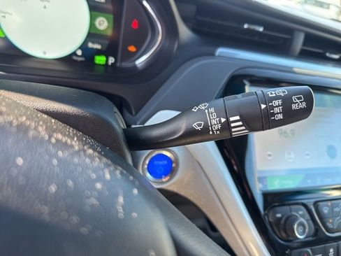 Used 2020 Chevrolet Bolt Premier w/ Infotainment Package image 17
