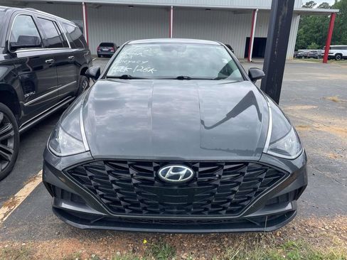 Used 2020 Hyundai Sonata SEL w/ Convenience Package FWD image 2