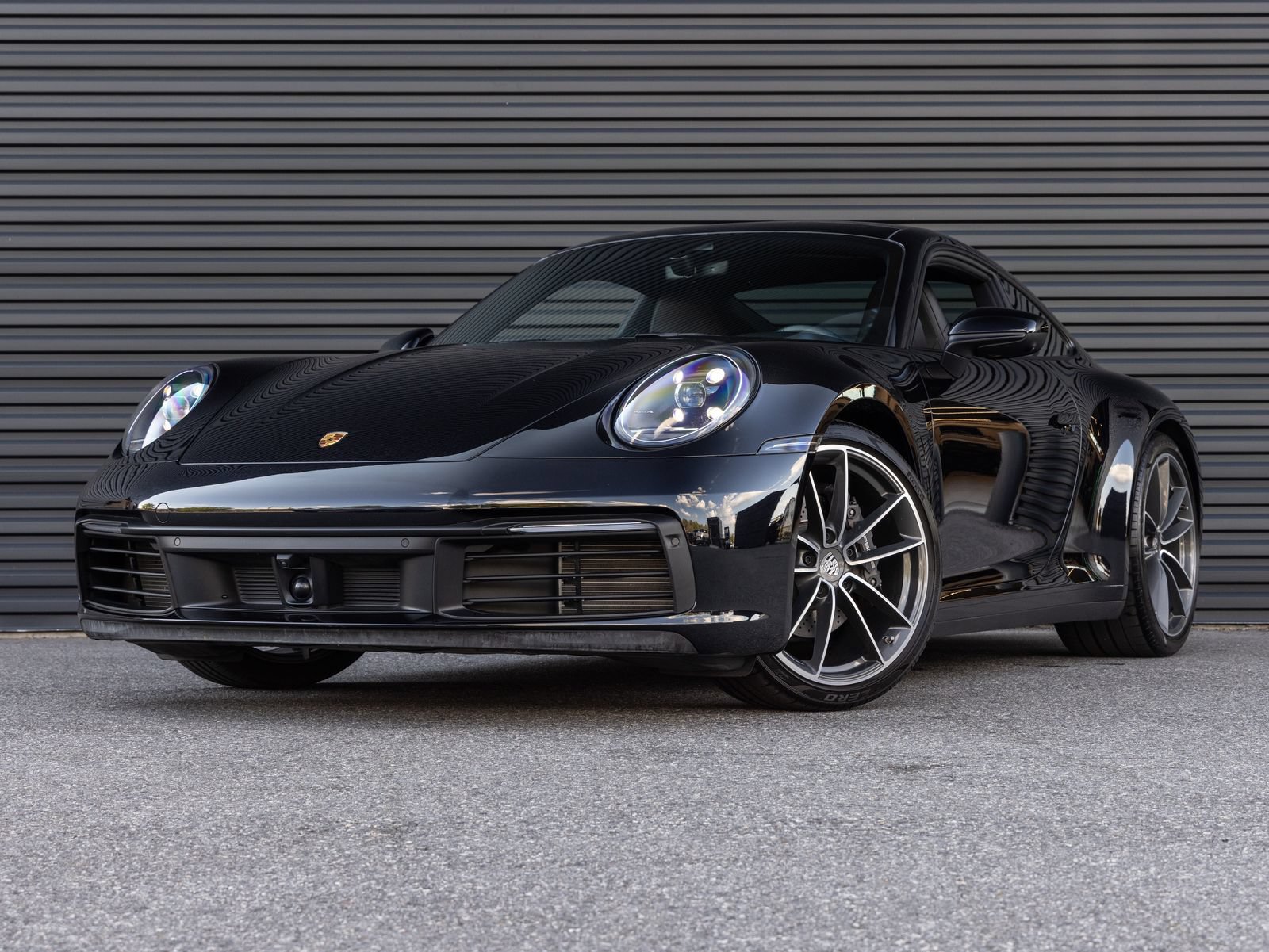 Certified 2024 Porsche 911 Carrera RWD image 1