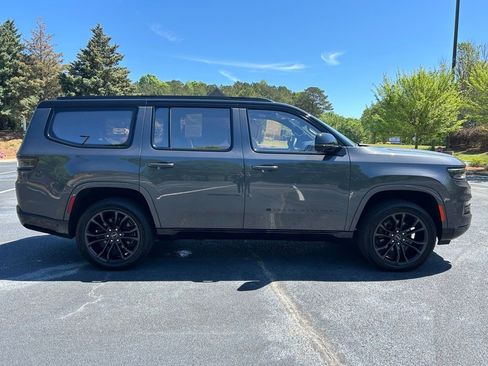 Used 2024 Jeep Grand Wagoneer Series III w/ Rear Seat Video Group 1 AWD/4WD image 28