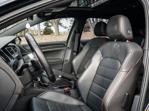 Used 2016 Volkswagen GTI SE image 13