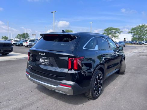 Certified 2026 Kia Sorento SX FWD image 4