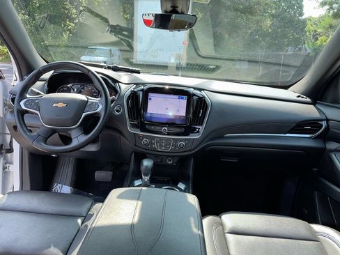 Used 2023 Chevrolet Traverse High Country w/ LPO, 'HIT The Road' Package FWD image 31