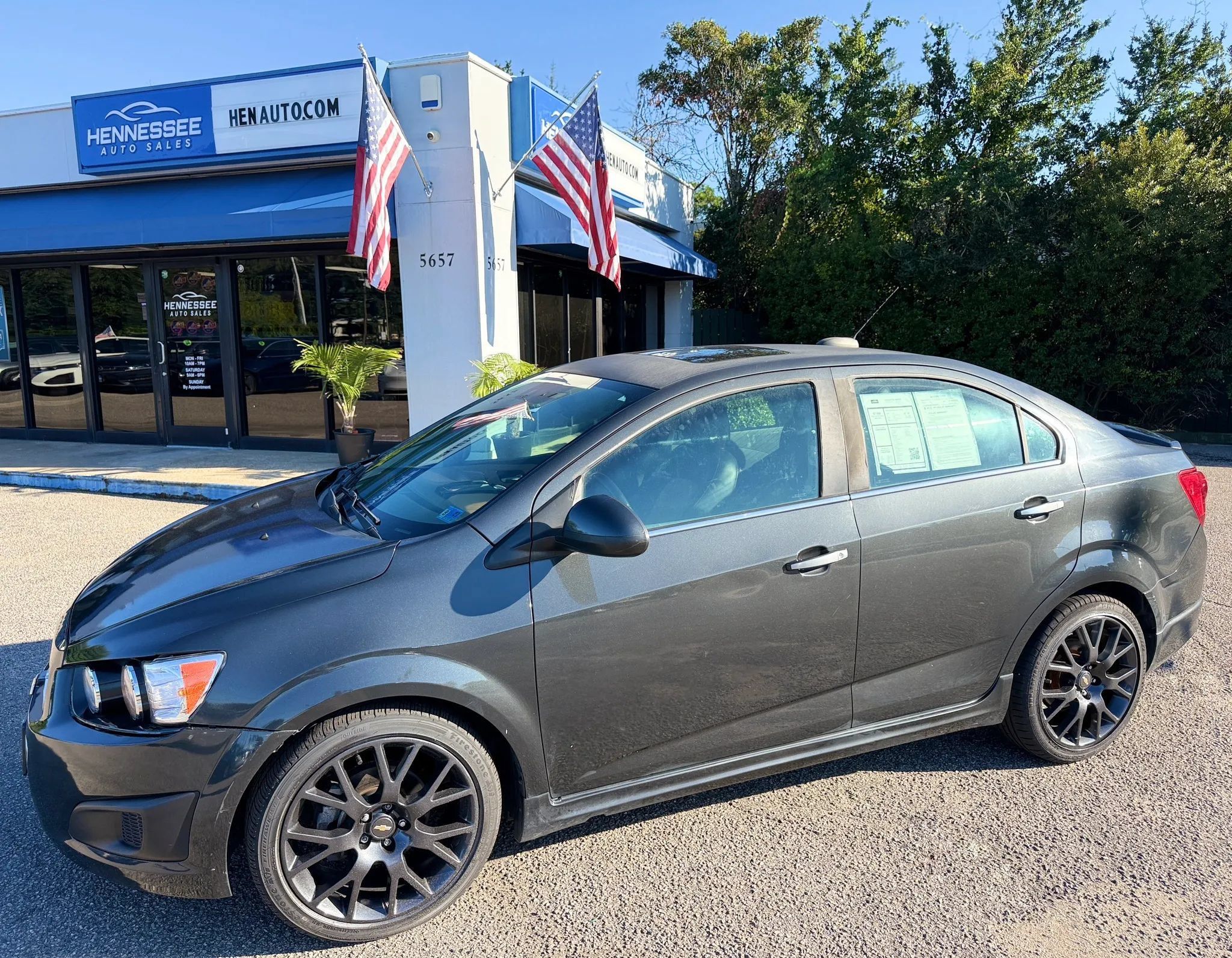 Used 2015 Chevrolet Sonic LTZ w/ Dusk Package FWD image 18