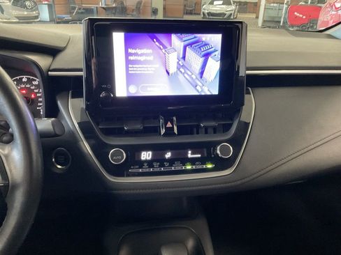 Used 2023 Toyota Corolla SE image 16