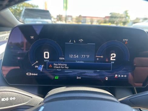 New 2026 Chevrolet Equinox EV LT image 21