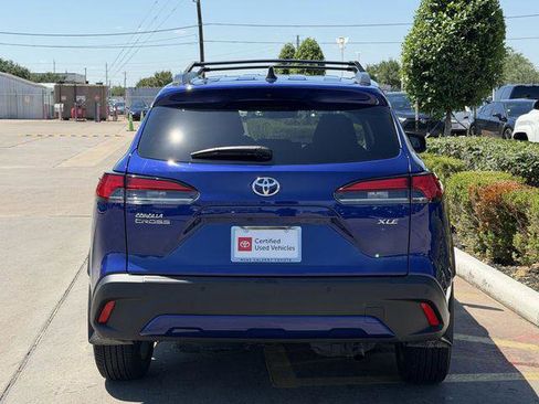 Certified 2025 Toyota Corolla Cross XLE w/ Convenience Package FWD image 6