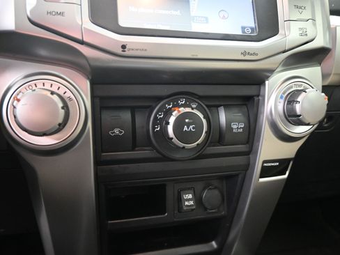 Used 2016 Toyota 4Runner SR5 Premium image 14