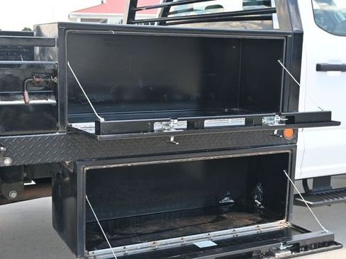 Used 2024 Ford F550 4x4 Crew Cab Super Duty image 17