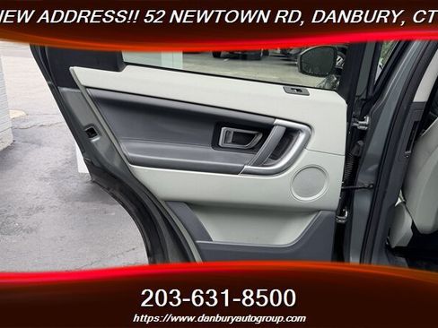 Used 2017 Land Rover Discovery Sport HSE Luxury AWD/4WD image 32