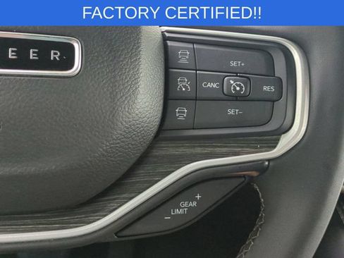 Certified 2022 Jeep Wagoneer Series II AWD/4WD image 20