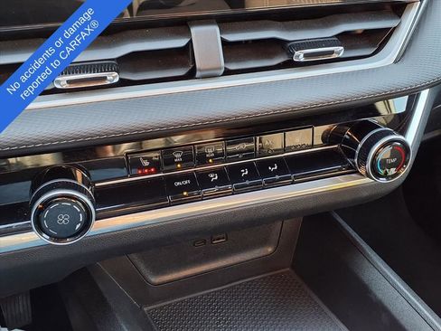 Used 2025 Chevrolet Equinox LT image 26