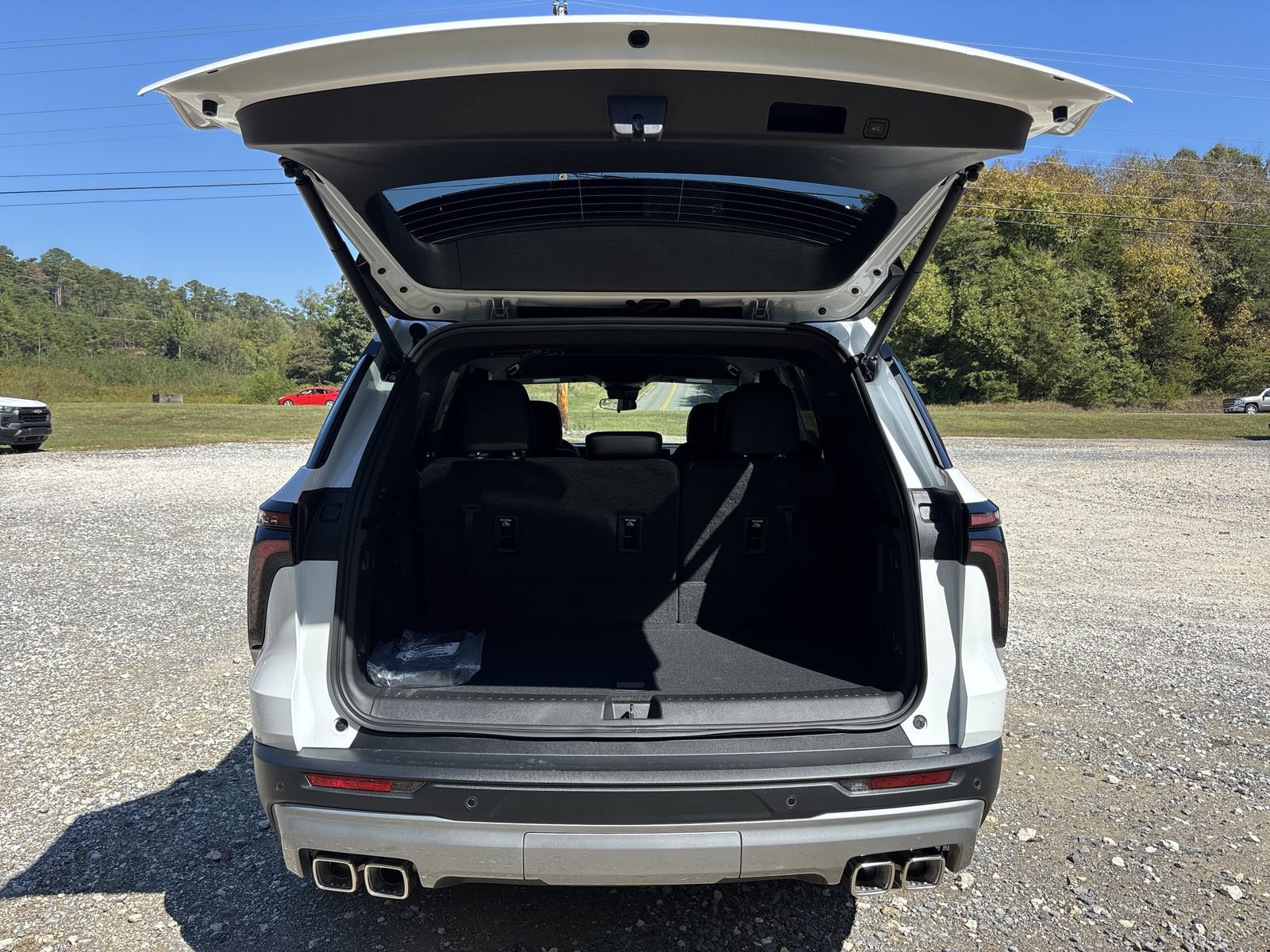 New 2027 Chevrolet Traverse LT FWD image 26