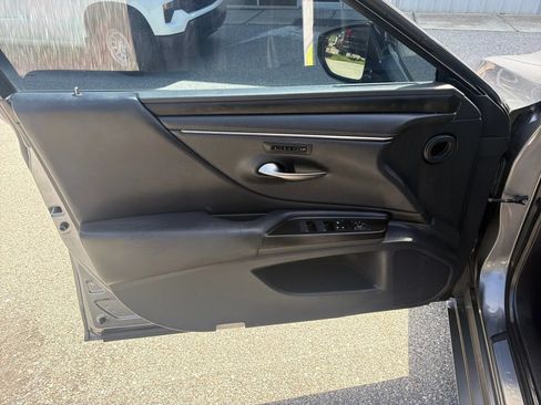 Used 2019 Lexus ES 350 F Sport w/ Accessory Package 2 FWD image 19