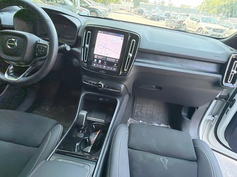 Used 2023 Volvo XC40 Recharge Plus w/ Protection Package Premier AWD/4WD image 19