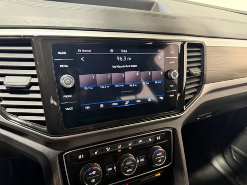 Used 2022 Volkswagen Atlas SE w/ Black Wheel Package image 31