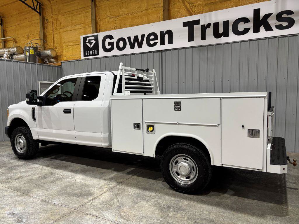 Used 2017 Ford F250 XL w/ Power Equipment Group AWD/4WD image 5