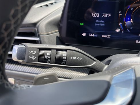 Used 2024 Chevrolet Traverse RS image 25