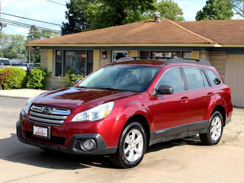 Used 2014 Subaru Outback 2.5i w/ Alloy Wheel Package image 5