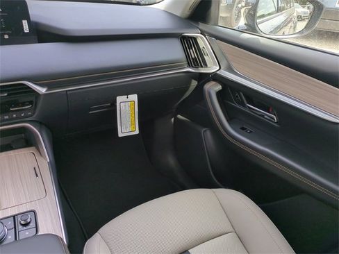 New 2026 MAZDA CX-90 3.3 Turbo w/ Preferred Package image 17