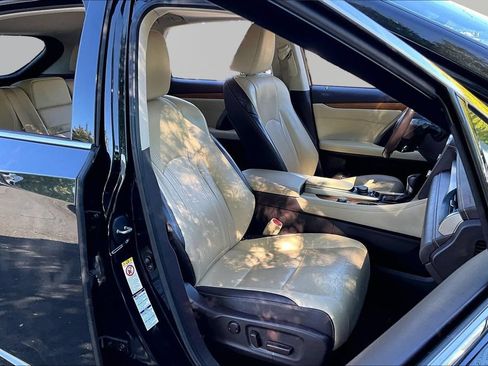 Used 2017 Lexus RX 350 AWD w/ Premium Package image 20