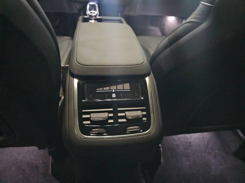 Certified 2025 Volvo XC90 B5 Core AWD/4WD image 14