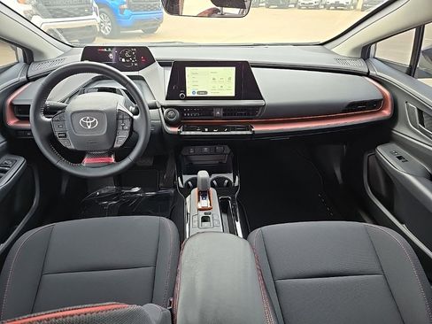 Used 2026 Toyota Prius Plug-In Hybrid image 13