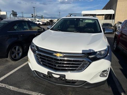 Used 2021 Chevrolet Equinox Premier AWD/4WD image 2