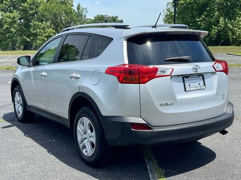 Used 2013 Toyota RAV4 LE AWD/4WD image 11