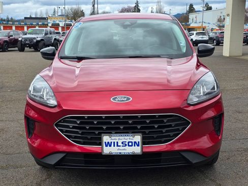 Used 2022 Ford Escape SE w/ SE Sport Appearance Package image 6